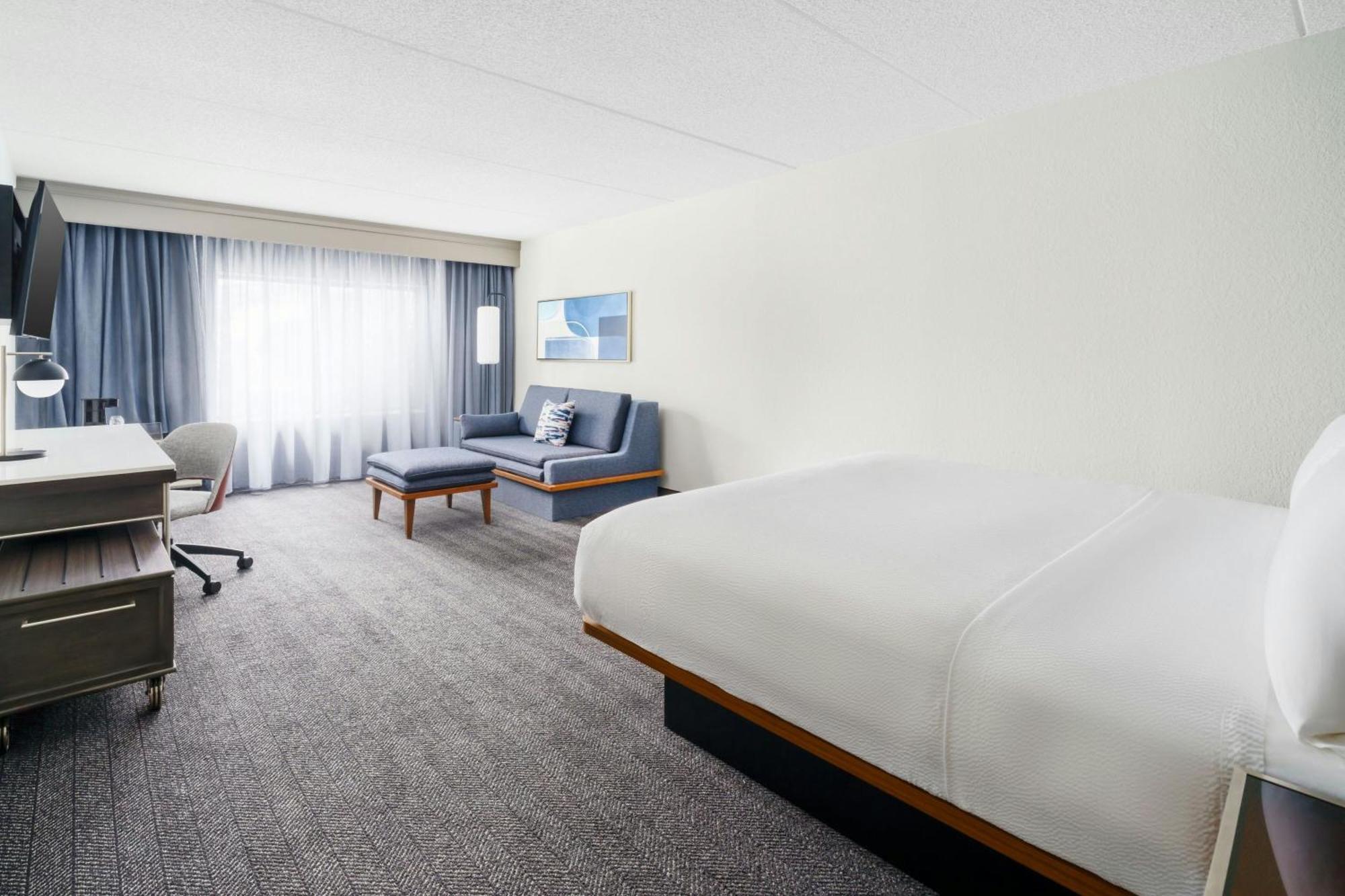 Courtyard Chicago Midway Airport Hotel Bedford Park Exterior foto