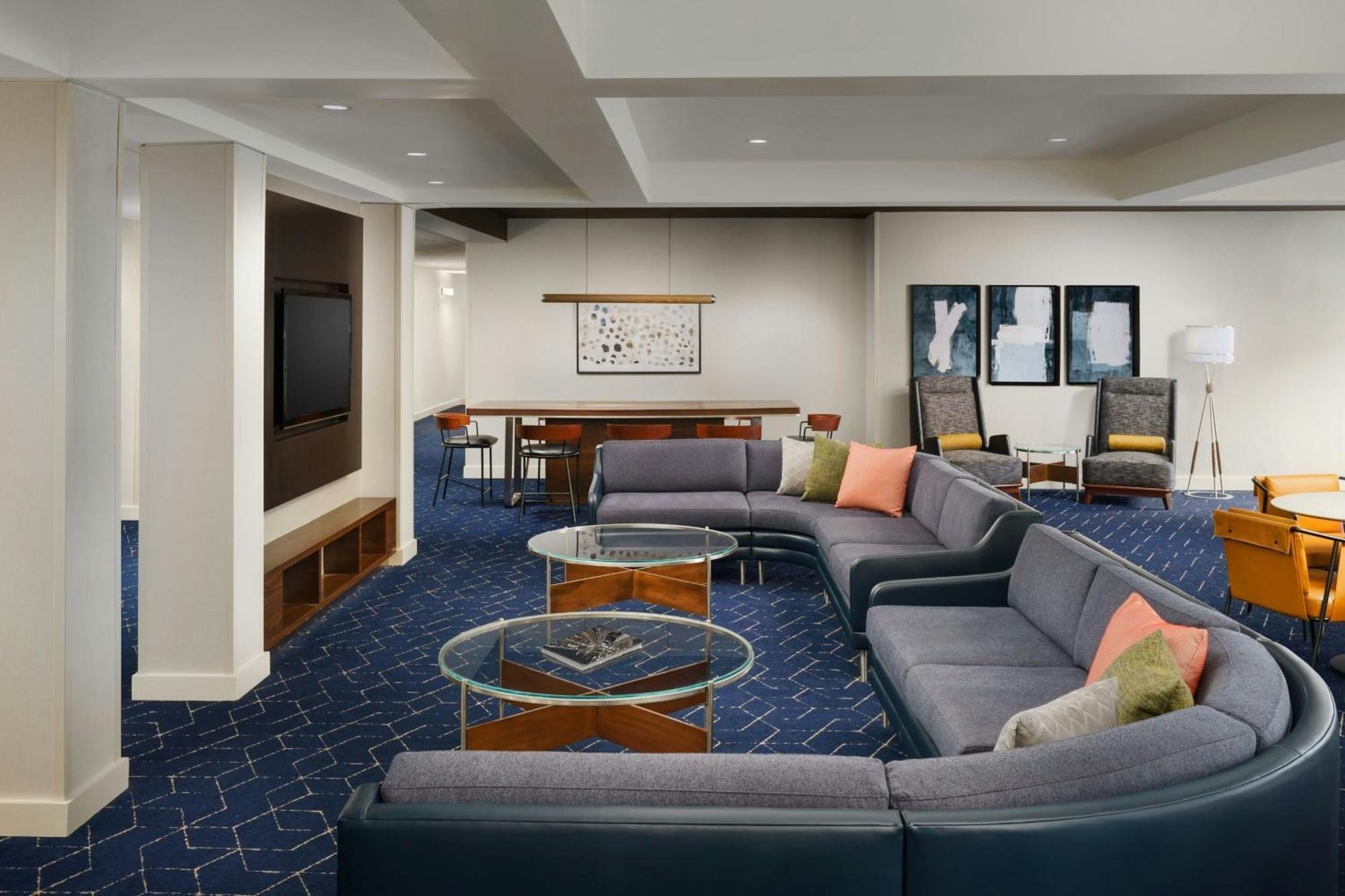 Courtyard Chicago Midway Airport Hotel Bedford Park Exterior foto